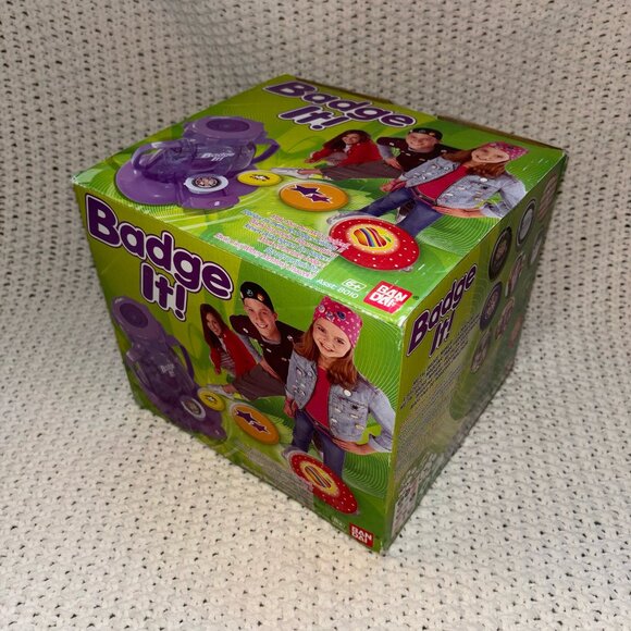 BANDAI Badge It! Button Maker Toy and Refills, Ages 6+ ☀️ Unique and Rare Item! - Picture 3 of 10